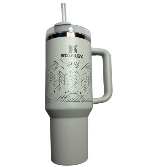 New NWT Winterscape Quencher H2.0 FlowState™ Tumbler | 40 OZ - Picture 4 of 11